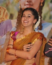 Maranthen Mannithen Heroine Tapsee Pictures