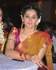 Maranthen Mannithen Heroine Tapsee Pictures