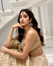 Mesmerising Janhvi Kapoor in a Manish Malhotra Golden Lehenga Dress Photos 03