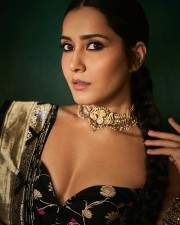 Most Popular Face of the Year Raashii Khanna in a Black Silk Saree with an Off Shoulder Cleavage Blouse Photos 05