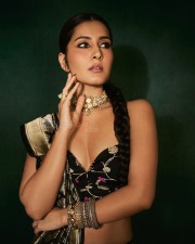 Most Popular Face of the Year Raashii Khanna in a Black Silk Saree with an Off Shoulder Cleavage Blouse Photos 07