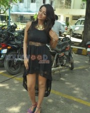 Naanthanda Heroine Anaika Soti Spicy Photos