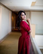 Nenjam Marappathillai Heroine Nandita Swetha Photoshoot Pictures