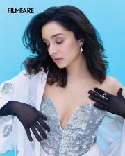 Pretty Bollywood Babe Shraddha Kapoor Filmfare Photoshoot Stills 02