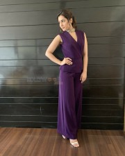 Raashi Khanna At The Launch Of A Big C Store In Rajahmundry Photos