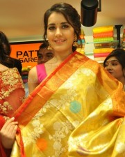 Raashi Khanna At The Launch Of Klm Fashion Mall Photos