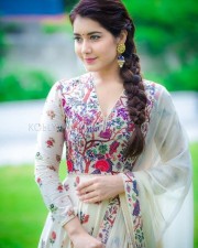 Raashi Khanna Beautiful Photoshoot Pictures