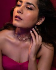 Raashi Khanna Irresistible Photoshoot Pictures