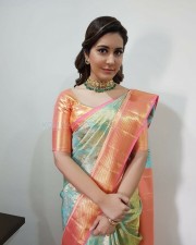 Raashi Khanna Saree Photos