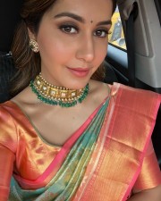 Raashi Khanna Saree Photos