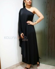 Raashi Khanna Sexy Photoshoot Photos