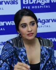 Regina Cassandra At Dr