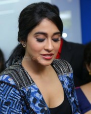 Regina Cassandra At Dr