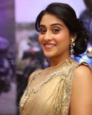 Regina Cassandra Sexy Pics