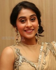 Regina Cassandra Sexy Pics