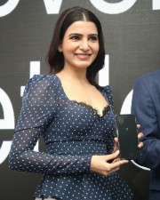 Samantha At The Launch Of Oneplus Mobiles At Big C Photos