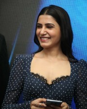 Samantha At The Launch Of Oneplus Mobiles At Big C Photos