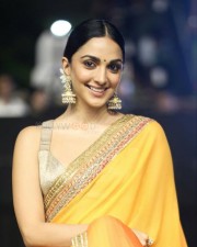 Satyaprem Ki Katha Actress Kiara Advani Stylish Pictures 05