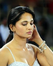 Sensual Anushka Shetty Photos