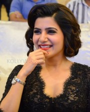 Sexy Actress Samantha New Photos