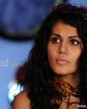 Sexy Actress Tapsee Photos