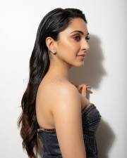 Sexy Beauty Kiara Advani Photoshoot Pictures 07