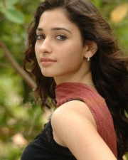 Sexy Cute Tamanna Stills