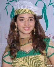 Sexy Cute Tamanna Stills