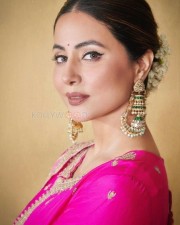 Sexy Hina Khan in Indian Traditional Wear Photos 02