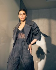 Sexy Kriti Sanon in a Denim Jacket and Trousers with a Black Corset Top Photos 02