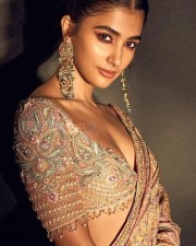 Sexy Pooja Hegde Embellished Saree Pictures 03