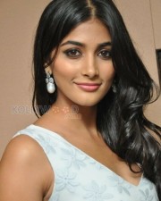 Sexy Pooja Hegde Latest Photos