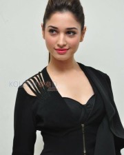 Sexy Tamanna New Pics