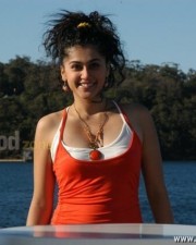 Sexy Tapsee Pictures