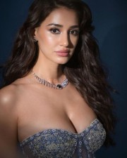 Sizzling Disha Patani in a Deep Neck Sleeveless Light Blue Lehenga with a Bralette Choli Photos 02