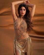 Sizzling Hot Janhvi Kapoor in a Thigh High Slit Golden Skirt with a Tiara Pictures 04