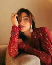 Smoking Hot Neha Sharma in a Printed Red Saree with Deep Neck Blouse Pictures 01