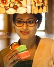 Sneha In Un Samayal Arayil Movie Photos