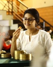 Sneha In Un Samayal Arayil Movie Photos