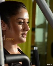 Sonia Agarwal Oru Nadigayin Vakku Moolam Photos