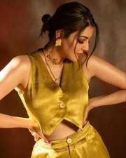 Sparkling Beauty Kajal Aggarwal in a Mustard Crop Top and High Waisted Trousers Photos 02