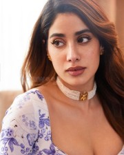 Sunny Sanskari Ki Tulsi Kumari Actress Janhvi Kapoor in a White and Purple Floral Lehenga Photos 03