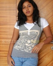 Tamil Actress Anjali Stills