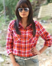 Tamil Actress Nandita Swetha Pictures