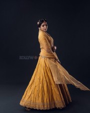 Tamil Actress Sai Dhansikha Traditional Photoshoot Stills 07