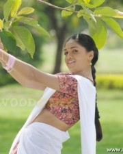 Tamil Actress Sunaina Photo Gallery