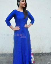 Telugu Actress Rashi Khanna New Pictures