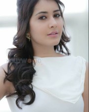 Telugu Actress Rashi Khanna New Pictures