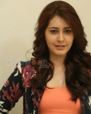 Tolly Actress Rashi Khanna Pictures