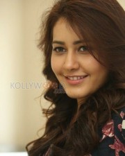 Tolly Actress Rashi Khanna Pictures